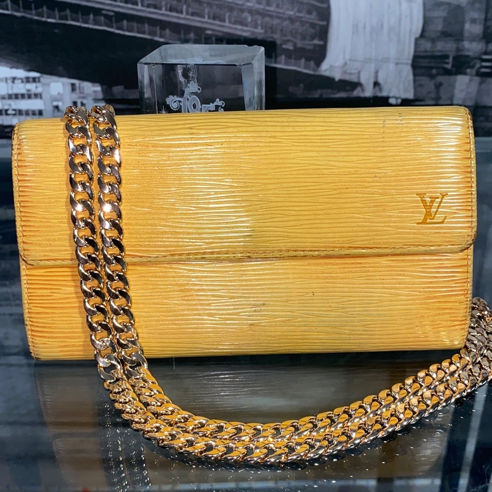 Authentic Louis Vuitton Yellow Epi Leather Sarah Wallet - Picture 3 of 15